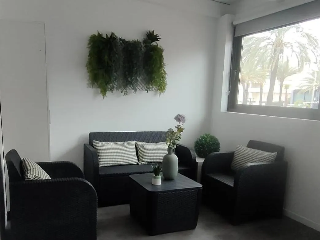 Oasis Apartment With 2 Bedrooms In Jardines Del Puerto Marbella